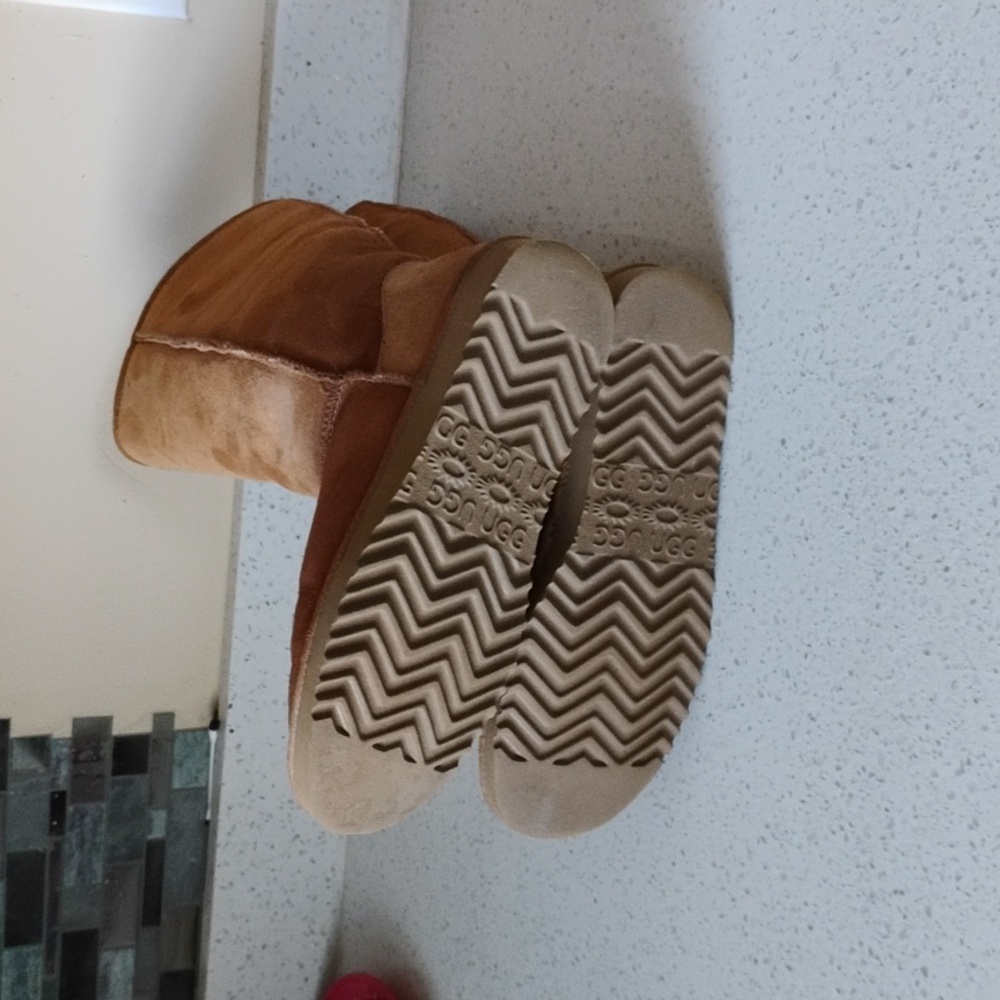 UGG Boots Size 8 Women - Picture 6 of 6